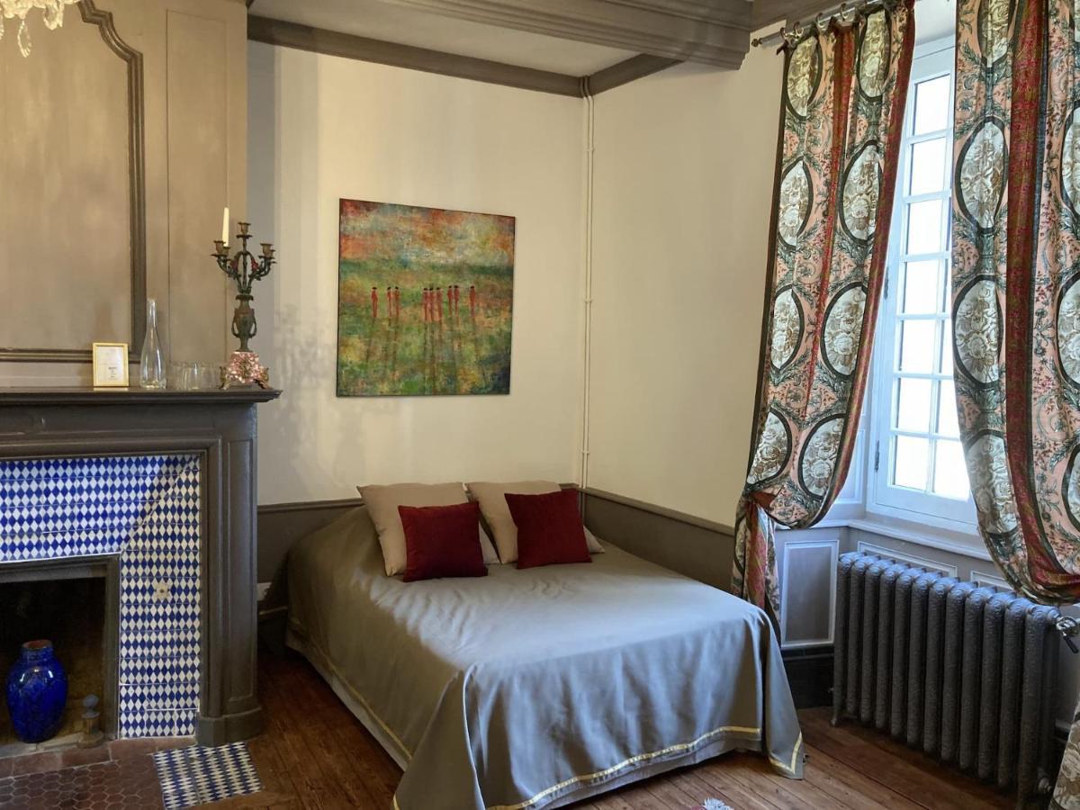 Chateau Isigny, Ideal Pour Les Familles Avec Enfants Et Les Animaux De Compagnie, Situe A Proximite Du Mont Saint-Michel Dış mekan fotoğraf
